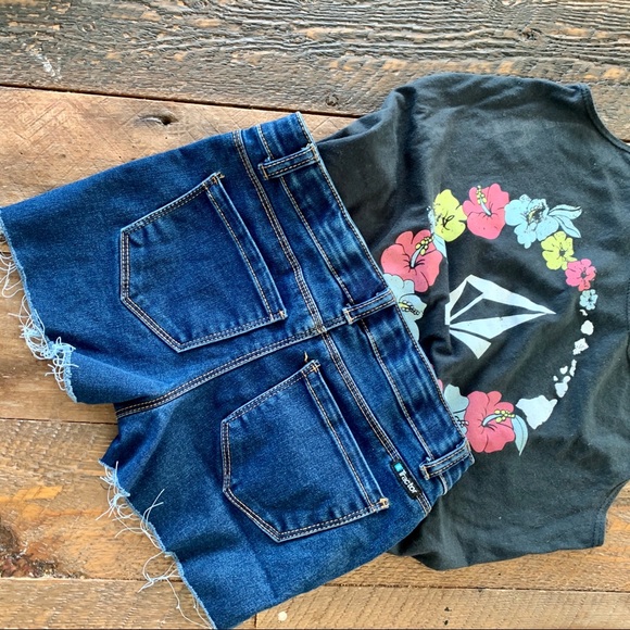 TRACTOR Shorts - Picture 3 of 3